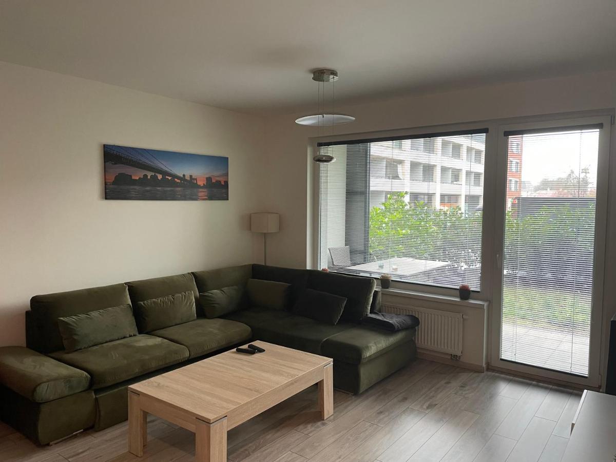 Garden Apartman Radnica - Private Parking Included Kosice Luaran gambar